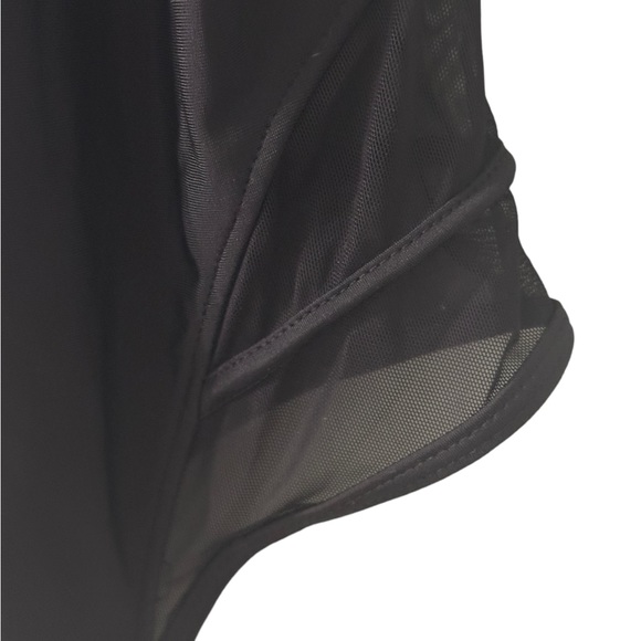 ❤️NWOT one piece mesh side swimsuit - Picture 3 of 5